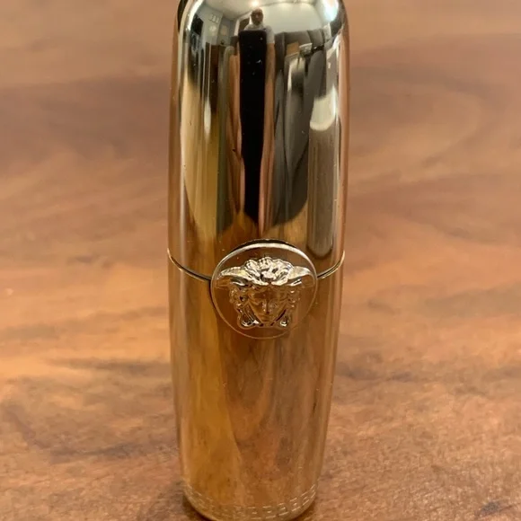 Versace - Picture 4 of 9